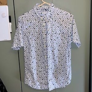 mens button up lizard short sleeved shirt